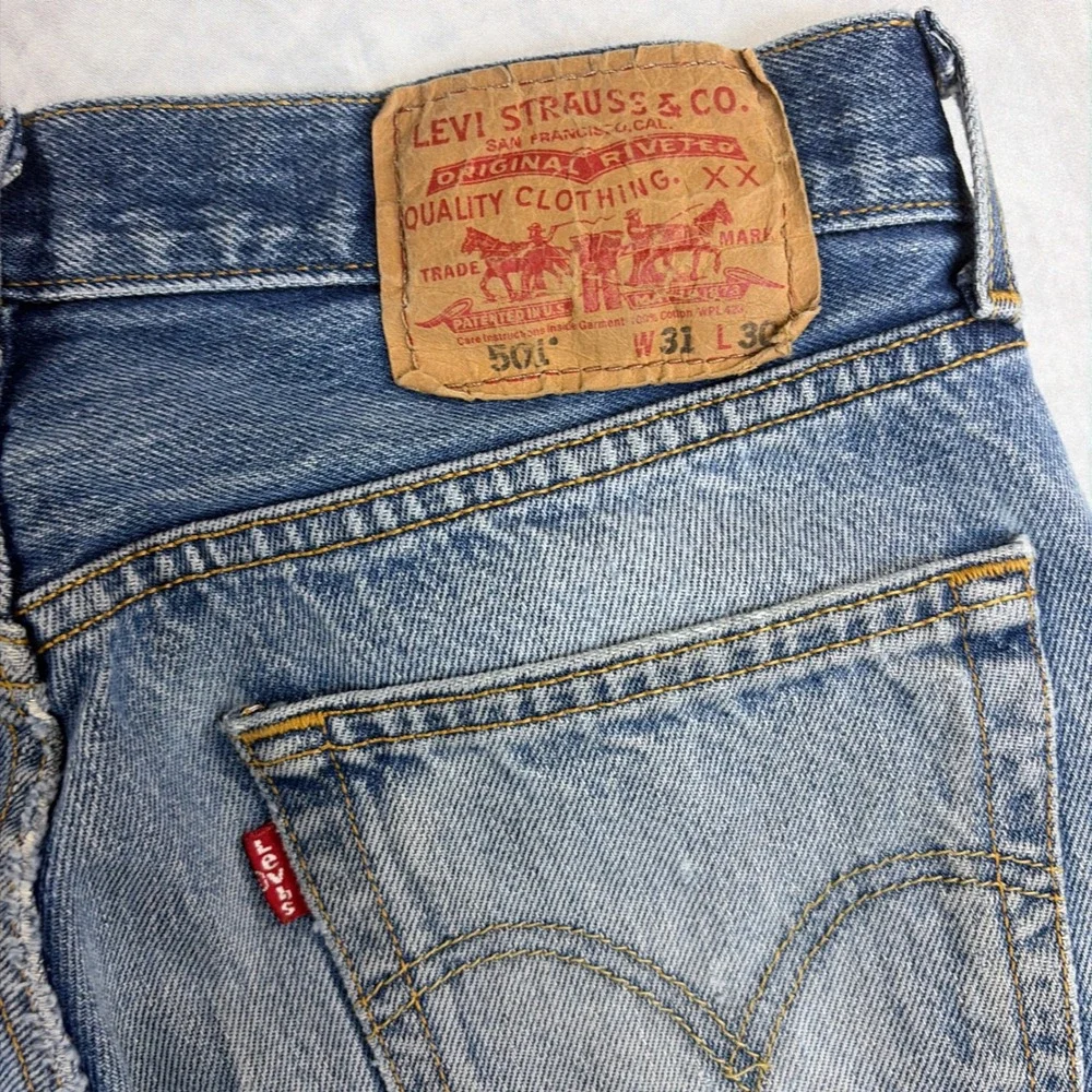 Levi's 501 Jeans Mens 31x30 Distressed Light Wash Grunge Made in Mexico Denim